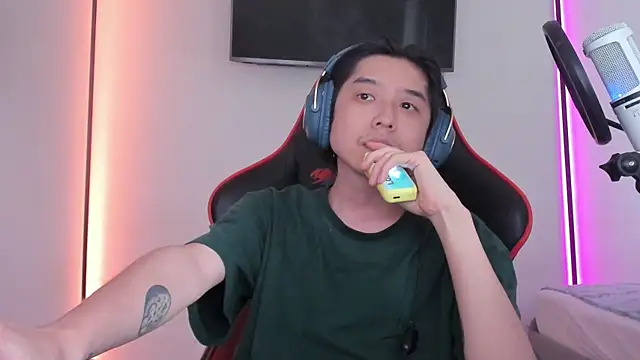 Snapshot of wexlee7 chatting on September 24, 2025, 11:02 am wexlee7 online show from September 24, 2025, 11:02 am