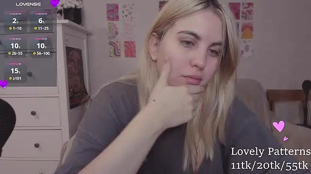 pawpaws online show from December 9, 2024, 9:28 am