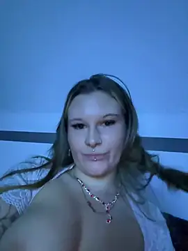 Antoniacanny online show from February 10, 2026, 5:28 pm