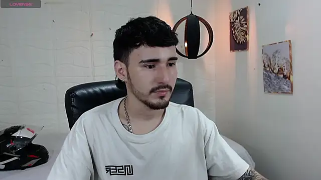 DmitriSanders online show from December 28, 2024, 9:51 pm