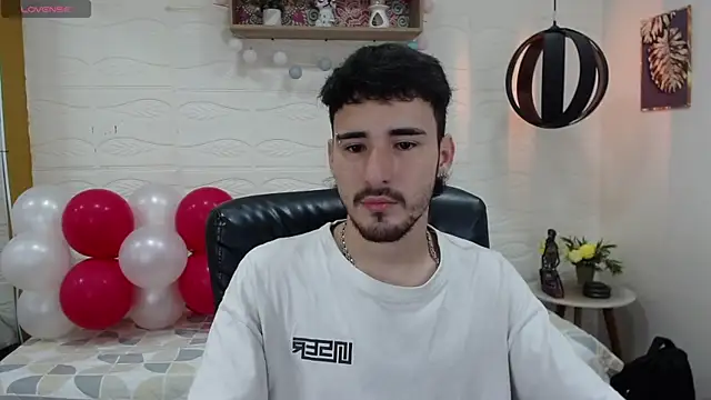 DmitriSanders online show from February 18, 2025, 8:25 pm