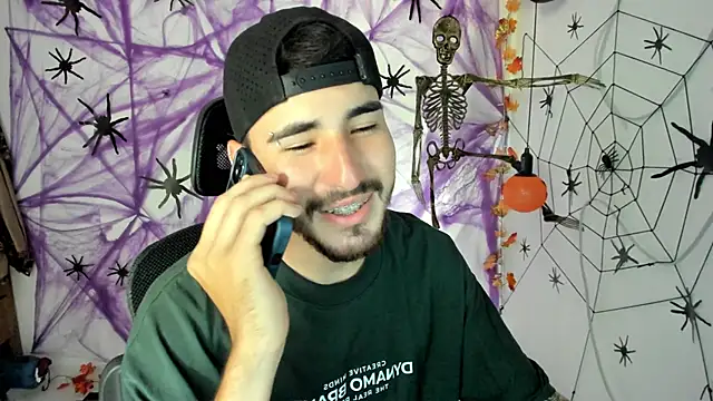 DmitriSanders online show from October 10, 2025, 5:23 pm