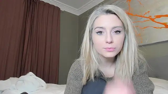 Lisaonthemoon online show from December 30, 2024, 7:32 pm