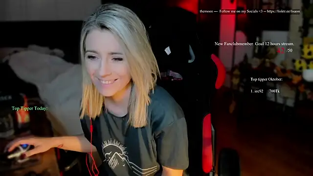 Lisaonthemoon online show from October 2, 2025, 8:49 pm