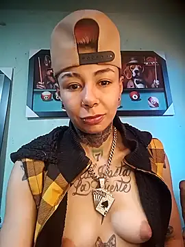 Snapshot of real_fenix chatting on September 20, 2025, 9:49 pm real fenix online show from September 20, 2025, 9:49 pm