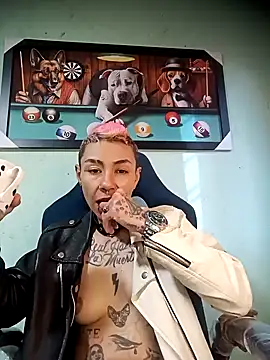 Snapshot of real_fenix chatting on September 29, 2025, 8:35 pm real fenix online show from September 29, 2025, 8:35 pm