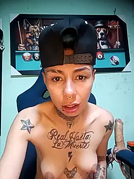 Snapshot of real_fenix chatting on October 30, 2025, 7:25 pm real fenix online show from October 30, 2025, 7:25 pm