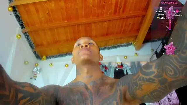 esteveen ortegas  online show from February 1, 2026, 3:21 pm