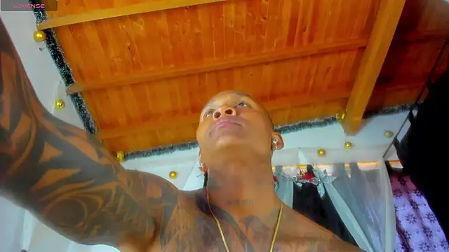 esteveen ortegas  online show from February 11, 2026, 4:23 pm