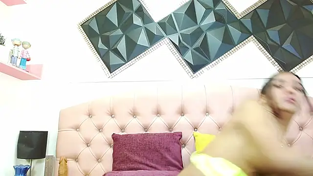 andrea safeira doll online show from April 7, 2026, 3:18 am