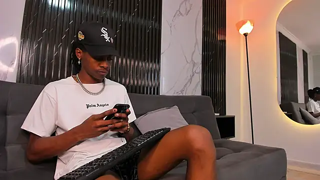 BRYXXXON1 online show from December 5, 2024, 3:17 pm