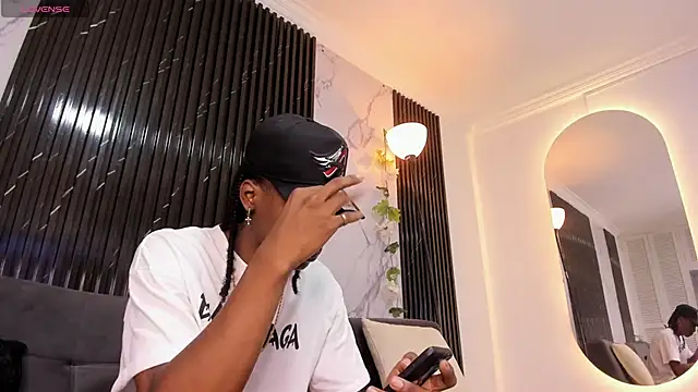 BRYXXXON1 online show from February 4, 2025, 2:32 pm