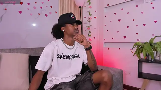 BRYXXXON1 online show from March 3, 2025, 1:53 pm