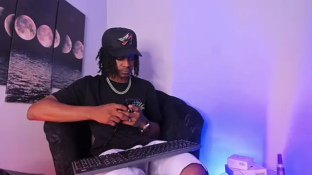 BRYXXXON1 online show from September 8, 2025, 3:11 pm