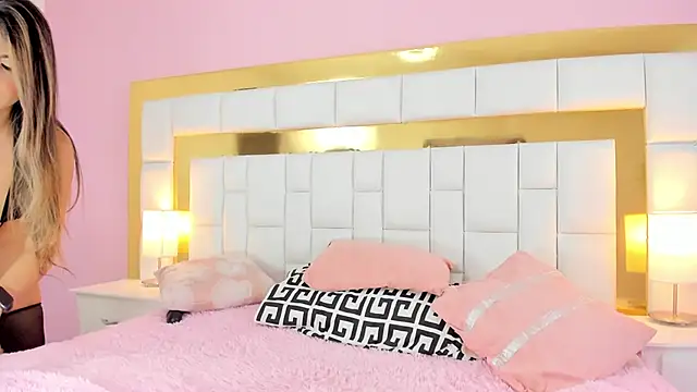 vanesa manson online show from March 4, 2025, 3:26 pm