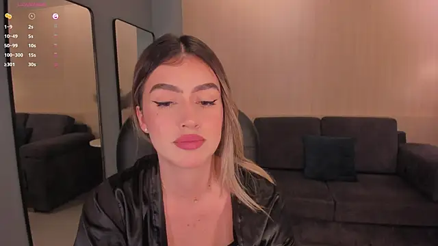 Snapshot of PaulinaSantos_ chatting on March 9, 2025, 8:21 pm PaulinaSantos online show from March 9, 2025, 8:21 pm