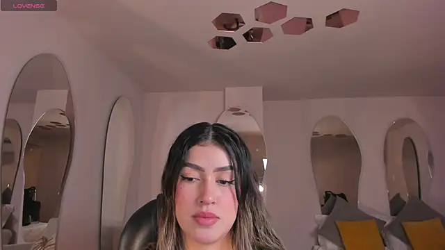 Snapshot of PaulinaSantos_ chatting on September 12, 2025, 7:14 pm PaulinaSantos online show from September 12, 2025, 7:14 pm