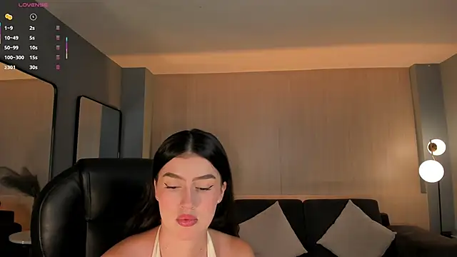 Snapshot of PaulinaSantos_ chatting on October 13, 2025, 7:36 pm PaulinaSantos online show from October 13, 2025, 7:36 pm