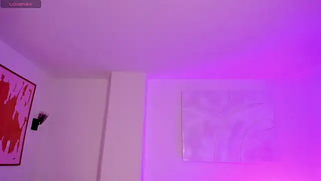 PaulinaSantos  online show from December 17, 2025, 7:31 pm