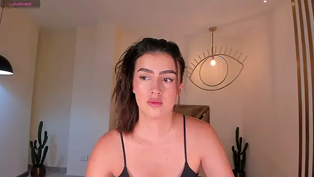 Snapshot of PaulinaSantos_ chatting on May 3, 2026, 5:19 pm PaulinaSantos online show from May 3, 2026, 5:19 pm