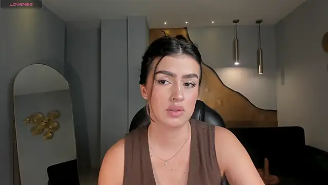 Snapshot of PaulinaSantos_ chatting on May 21, 2026, 6:26 pm PaulinaSantos online show from May 21, 2026, 6:26 pm
