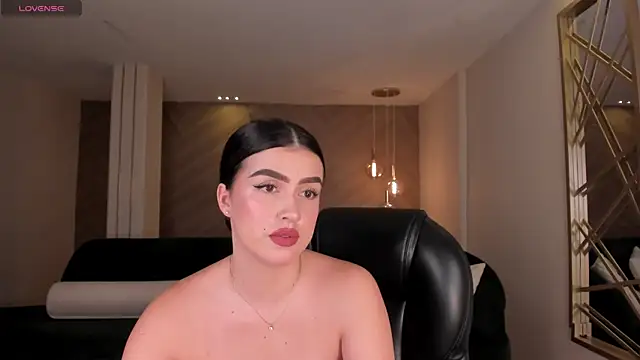 PaulinaSantos  online show from July 16, 2026, 8:04 pm