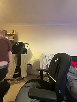 LondonTeffy online show from December 10, 2024, 10:26 pm