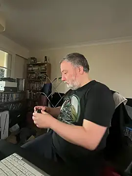 LondonTeffy online show from February 20, 2025, 11:20 am