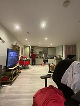 LondonTeffy online show from March 10, 2026, 10:04 pm