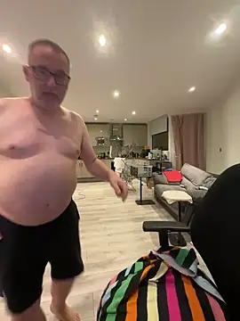 LondonTeffy online show from June 16, 2026, 9:17 pm
