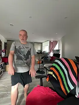 LondonTeffy online show from July 14, 2026, 8:08 am