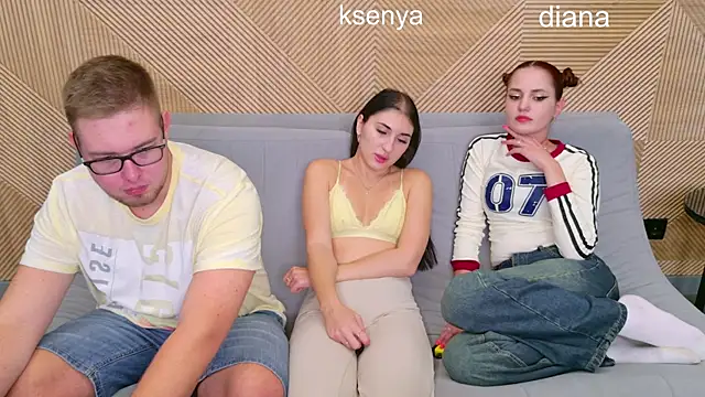 Ksenny online show from September 15, 2025, 12:27 pm