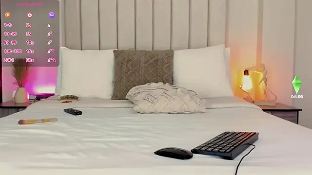 romina-brunette online show from October 9, 2025, 5:33 pm