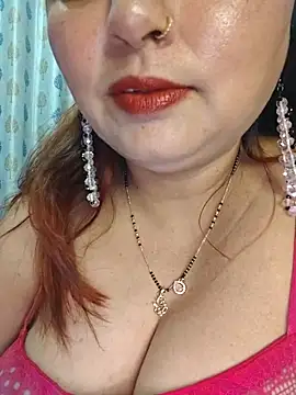 Snapshot of Dianaa9 chatting on April 27, 2026, 3:32 pm Dianaa9 online show from April 27, 2026, 3:32 pm