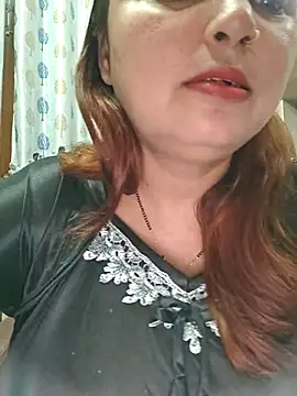 Snapshot of Dianaa9 chatting on May 3, 2026, 5:13 am Dianaa9 online show from May 3, 2026, 5:13 am