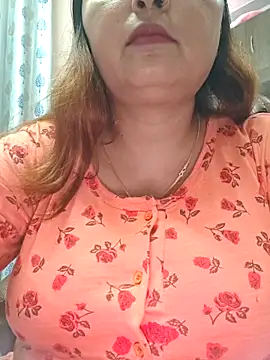 Snapshot of Dianaa9 chatting on June 4, 2026, 7:47 am Dianaa9 online show from June 4, 2026, 7:47 am