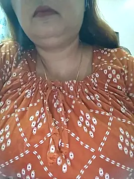 Snapshot of Dianaa9 chatting on June 6, 2026, 7:46 am Dianaa9 online show from June 6, 2026, 7:46 am