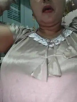 Snapshot of Dianaa9 chatting on June 14, 2026, 9:17 pm Dianaa9 online show from June 14, 2026, 9:17 pm