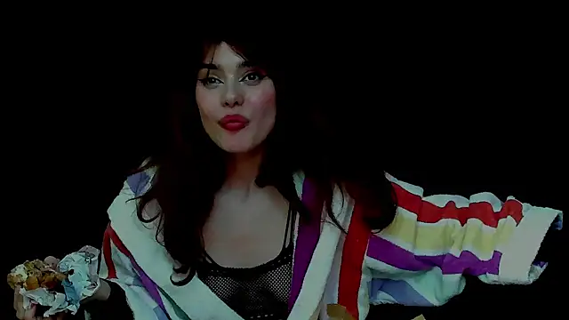 Snapshot of SophieCharm chatting on December 18, 2024, 2:28 pm SophieCharm online show from December 18, 2024, 2:28 pm