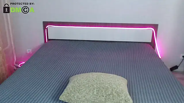 RonnieMilles online show from September 18, 2025, 7:27 pm