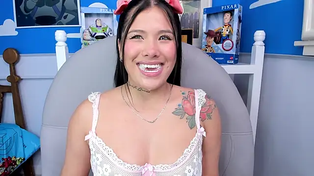 miss keisi online show from February 3, 2025, 6:28 pm