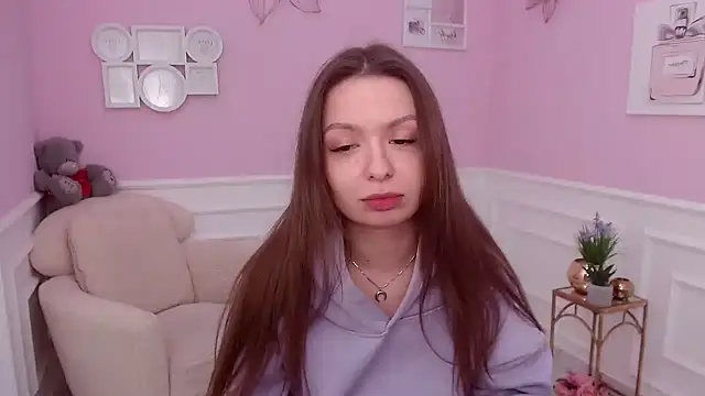 LucySkilar online show from December 2, 2024, 9:45 am