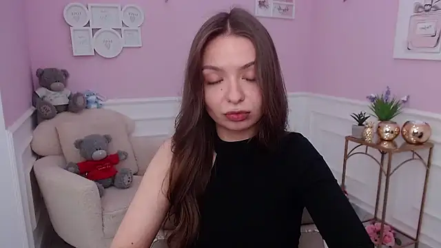 LucySkilar online show from September 9, 2025, 4:56 am