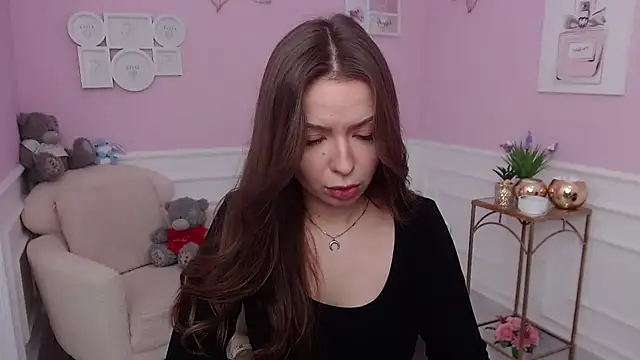 LucySkilar online show from November 20, 2025, 5:40 am