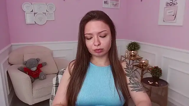 Snapshot of LucySkilar chatting on July 24, 2026, 4:54 am LucySkilar online show from July 24, 2026, 4:54 am