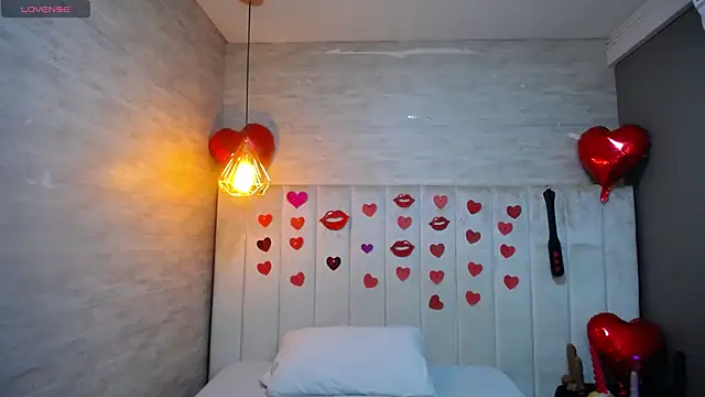 Snapshot of MaturePure chatting on February 26, 2025, 8:22 pm MaturePure online show from February 26, 2025, 8:22 pm