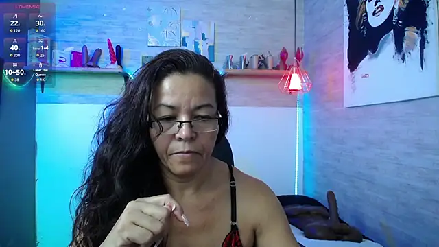 Snapshot of MaturePure chatting on September 23, 2025, 9:18 pm MaturePure online show from September 23, 2025, 9:18 pm