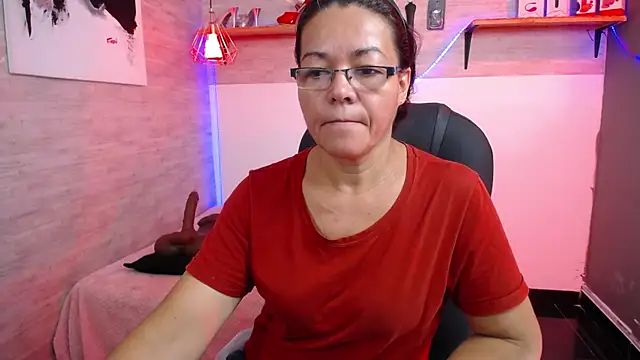 Snapshot of MaturePure chatting on October 29, 2025, 8:21 pm MaturePure online show from October 29, 2025, 8:21 pm