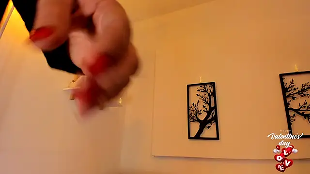 leslie k online show from February 15, 2025, 4:47 am