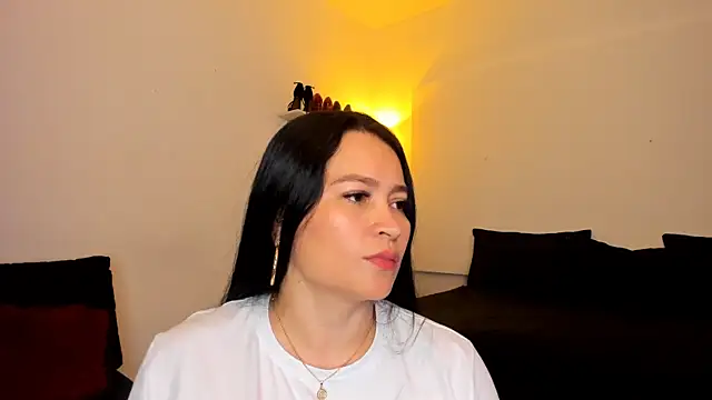 leslie k online show from February 26, 2025, 1:43 am